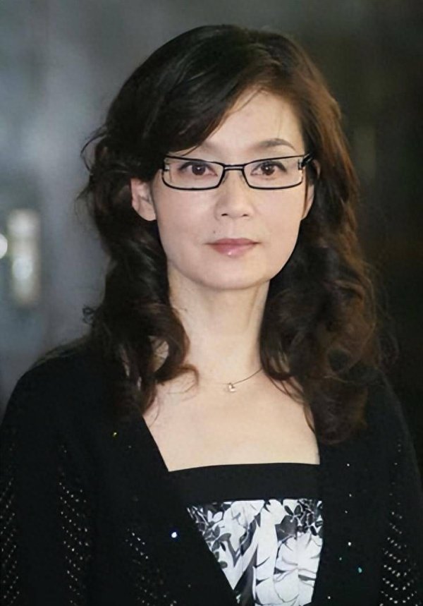 配资宝app官方网站 13次夺影后，一生无儿无女，68岁却公开“表白”前夫：她太敢了
